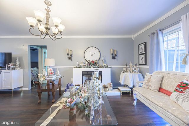 303 MARTIN L KING AVE, Egg Harbor Township, NJ 08234