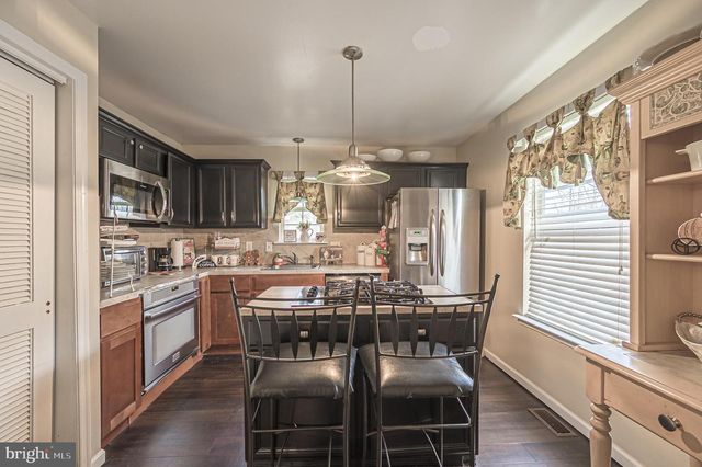 303 MARTIN L KING AVE, Egg Harbor Township, NJ 08234