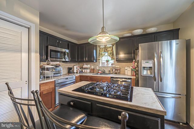 303 MARTIN L KING AVE, Egg Harbor Township, NJ 08234