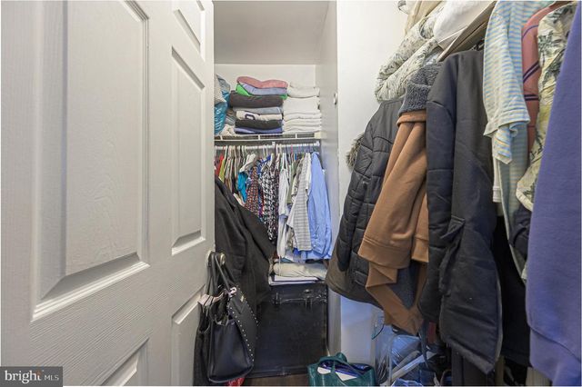 303 MARTIN L KING AVE, Egg Harbor Township, NJ 08234