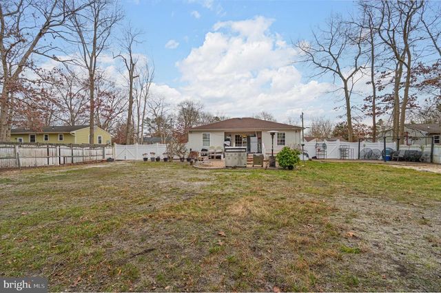 303 MARTIN L KING AVE, Egg Harbor Township, NJ 08234