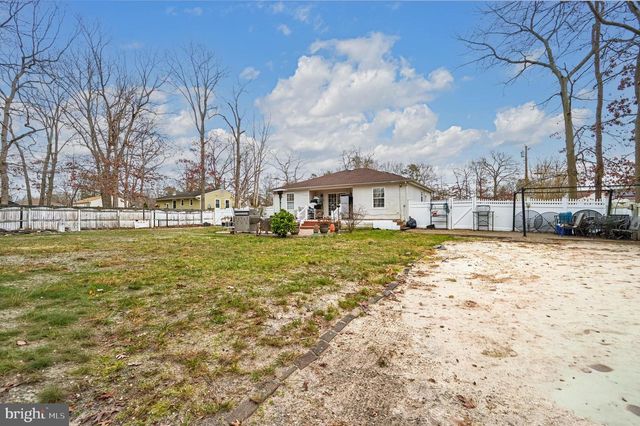 303 MARTIN L KING AVE, Egg Harbor Township, NJ 08234