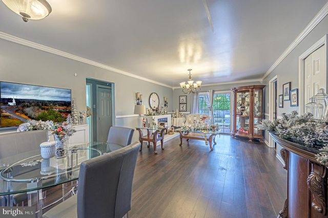 303 MARTIN L KING AVE, Egg Harbor Township, NJ 08234