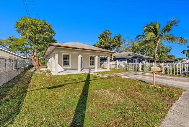 7690 NW 17th Pl, Miami, FL 33147