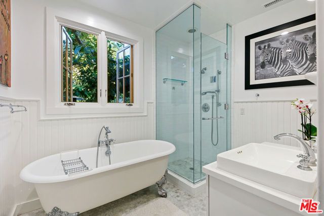 1760 Nichols Canyon Road, Los Angeles, CA 90046