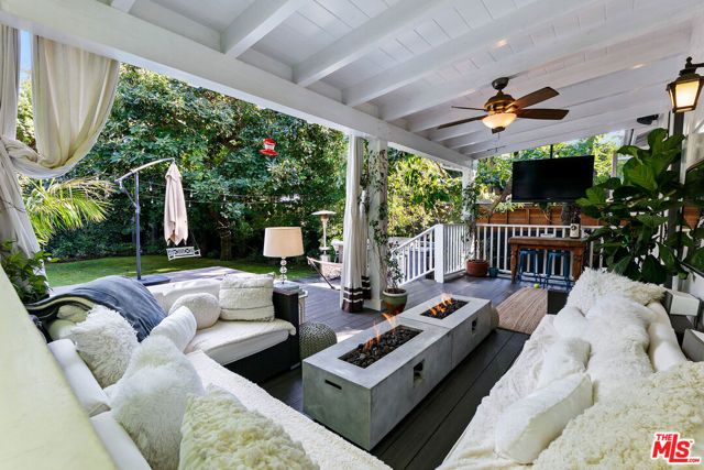 1760 Nichols Canyon Road, Los Angeles, CA 90046