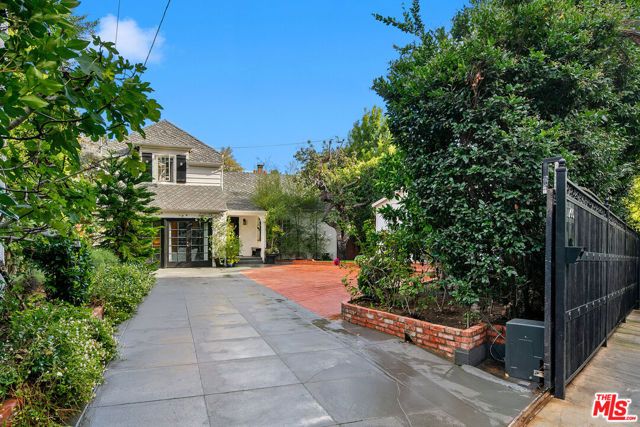 1760 Nichols Canyon Road, Los Angeles, CA 90046