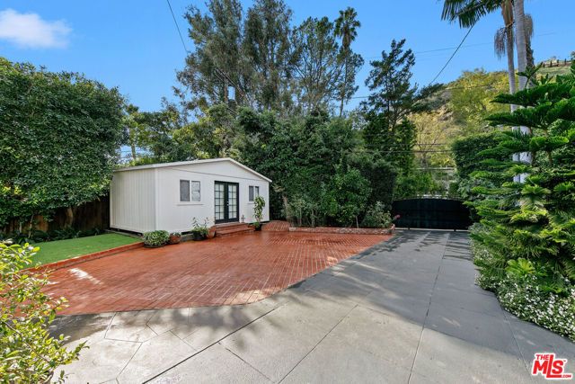 1760 Nichols Canyon Road, Los Angeles, CA 90046
