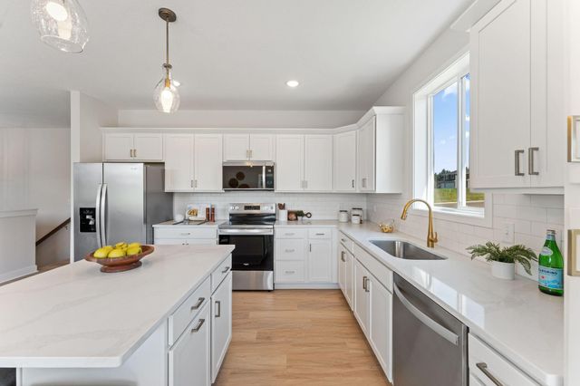 1125 Legacy Parkway, New Richmond, WI 54017