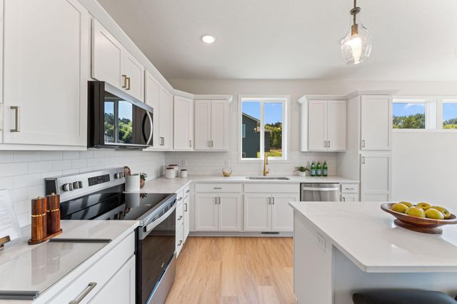 1125 Legacy Parkway, New Richmond, WI 54017