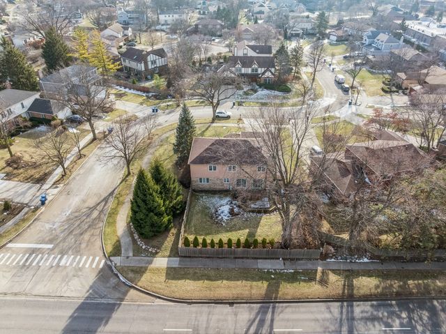 800 Downing Street, Northbrook, IL 60062