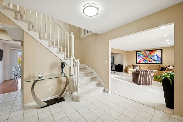 800 Downing Street, Northbrook, IL 60062