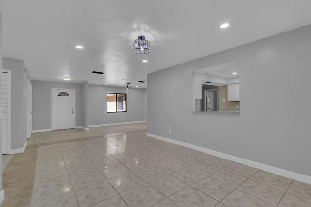 1137 N CHICKASAW TRAIL, Orlando, FL 32825