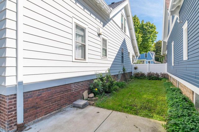 1557 N 50th PLACE, Milwaukee, WI 53208
