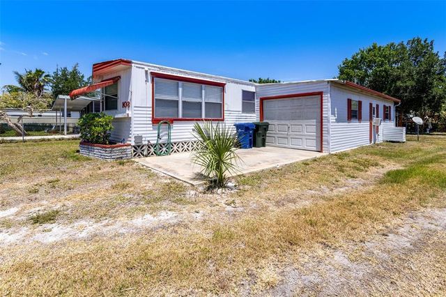 108 ORANGE GROVE AVENUE S, Nokomis, FL 34275