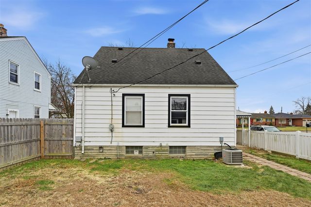 2194 Leblanc Street, Lincoln Park, MI 48146