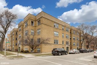 3124 W Cullom Avenue 2, Chicago, IL 60618