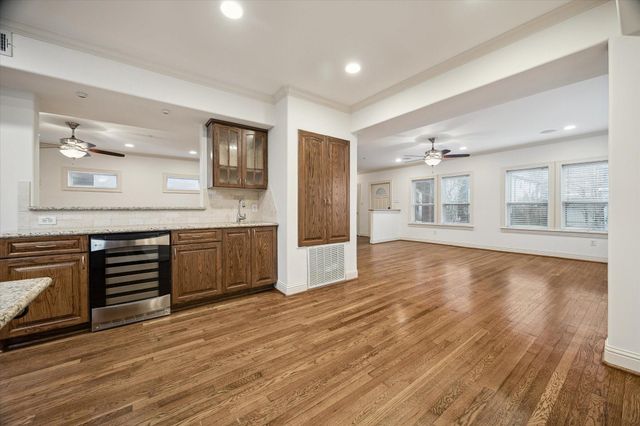 1909 W Lamar Street, Houston, TX 77019