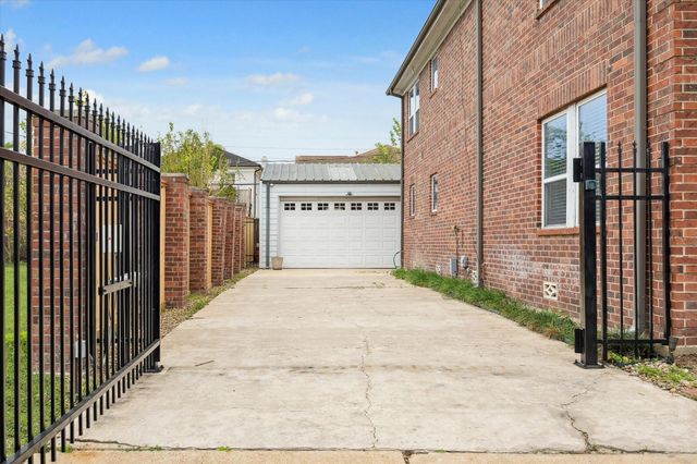 1909 W Lamar Street, Houston, TX 77019