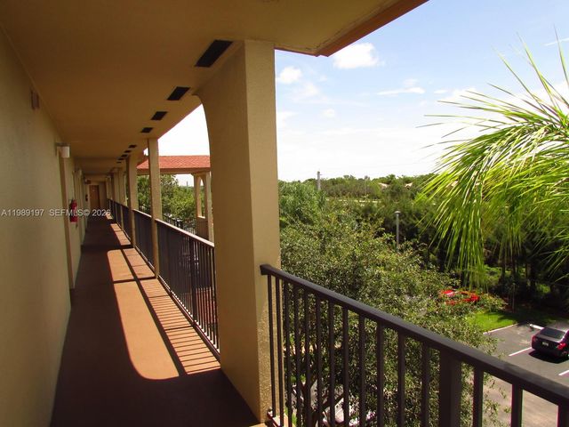 1400 SW 124th Ter 410Q, Pembroke Pines, FL 33027