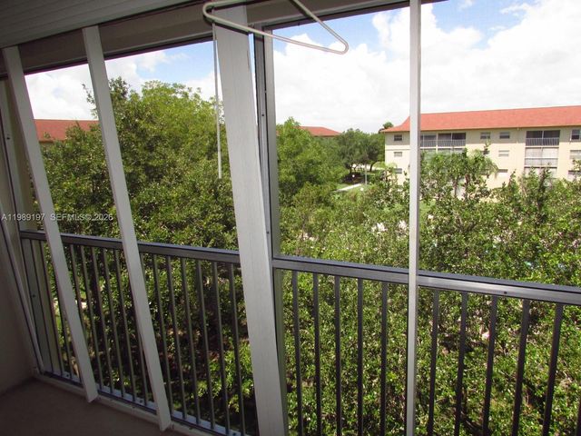 1400 SW 124th Ter 410Q, Pembroke Pines, FL 33027