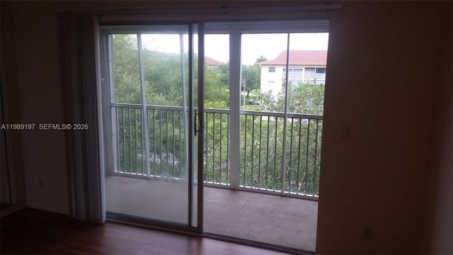 1400 SW 124th Ter 410Q, Pembroke Pines, FL 33027