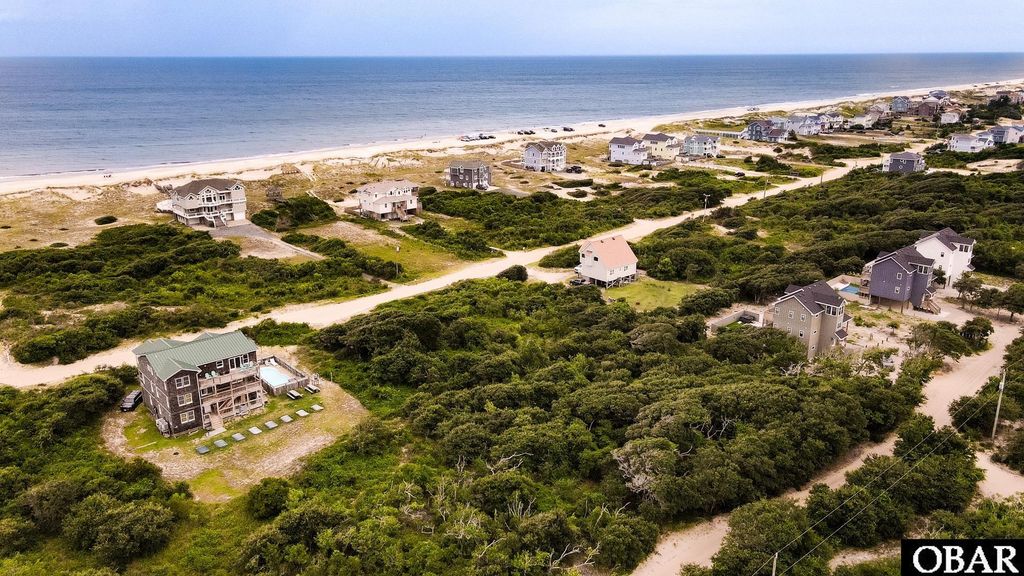 Image 7 of property listing at 2118 Sandfiddler Road, Corolla, NC 27927