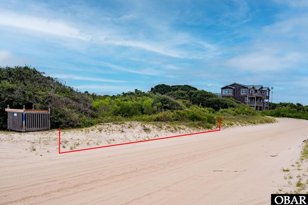 Image 10 of property listing at 2118 Sandfiddler Road, Corolla, NC 27927