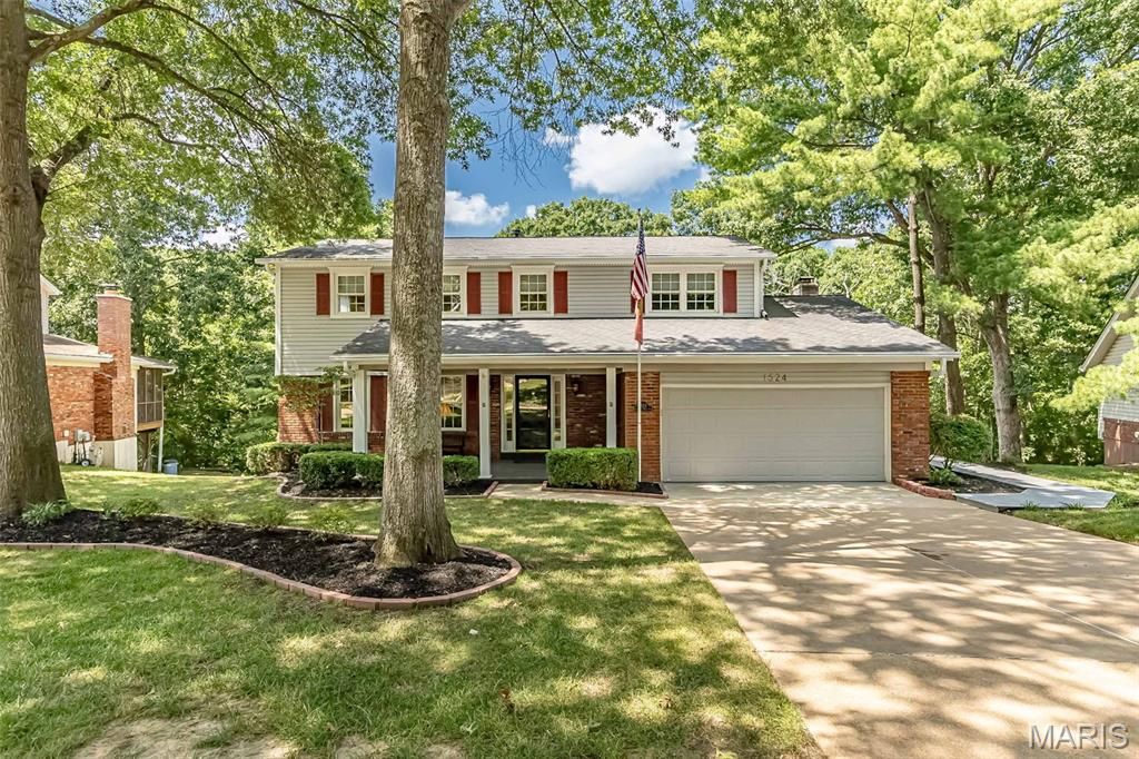 1524 Pheasant Ridge Drive, Ellisville, MO 63011