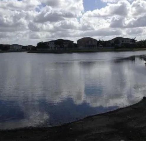 10671 Old Hammock Way, Wellington, FL 33414