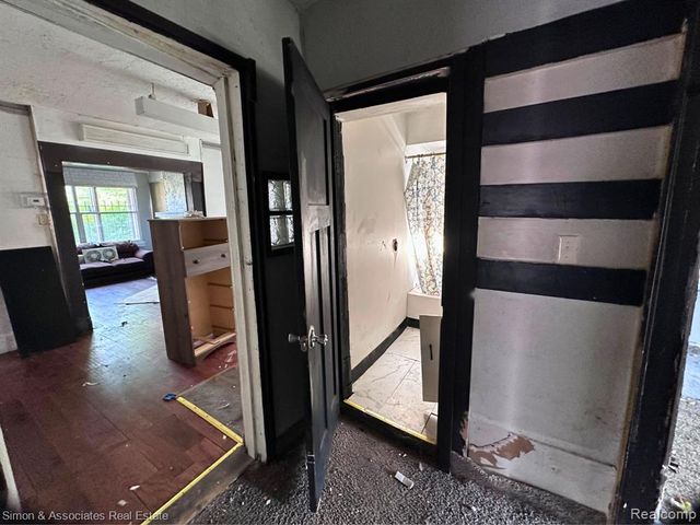 2505 W Buena Vista Street, Detroit, MI 48238