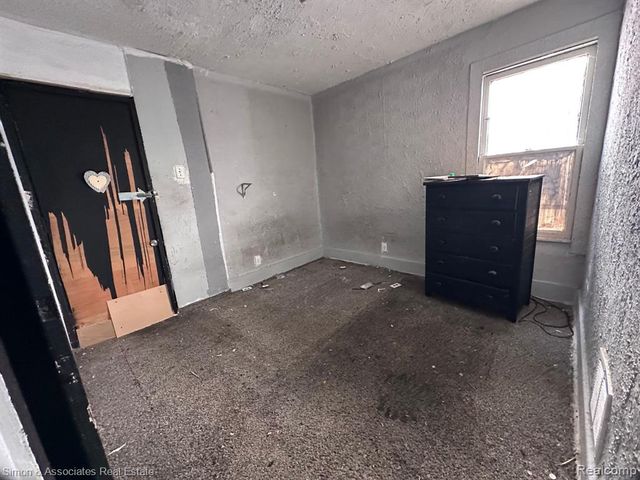 2505 W Buena Vista Street, Detroit, MI 48238