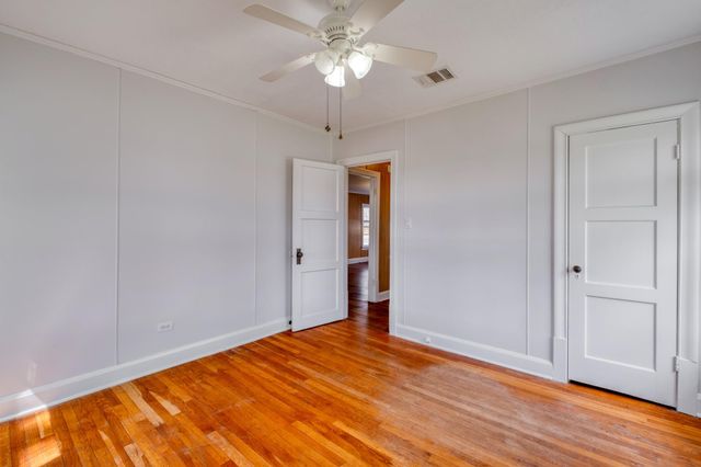 710 N Avenue H, Elgin, TX 78621