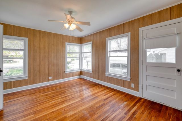 710 N Avenue H, Elgin, TX 78621