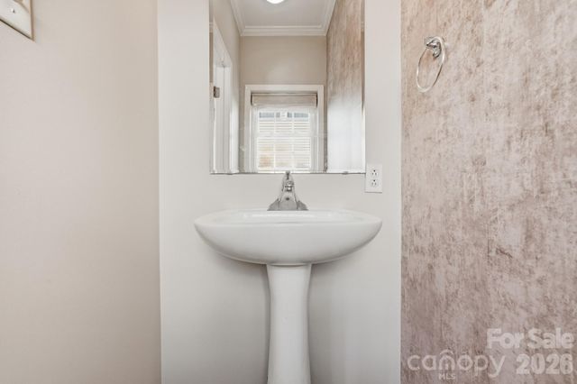 4322 Laurel Hill Lane, Charlotte, NC 28217