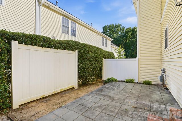 4322 Laurel Hill Lane, Charlotte, NC 28217
