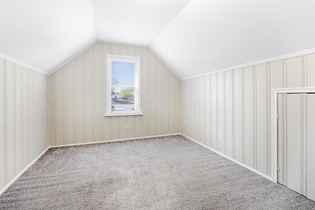 21925 Elroy Avenue, Warren, MI 48089