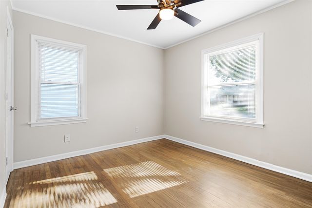 21925 Elroy Avenue, Warren, MI 48089