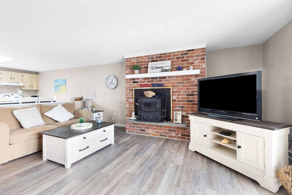 Image 17 of property listing at 14 Fellows Avenue # 2, Hampton, NH 03842