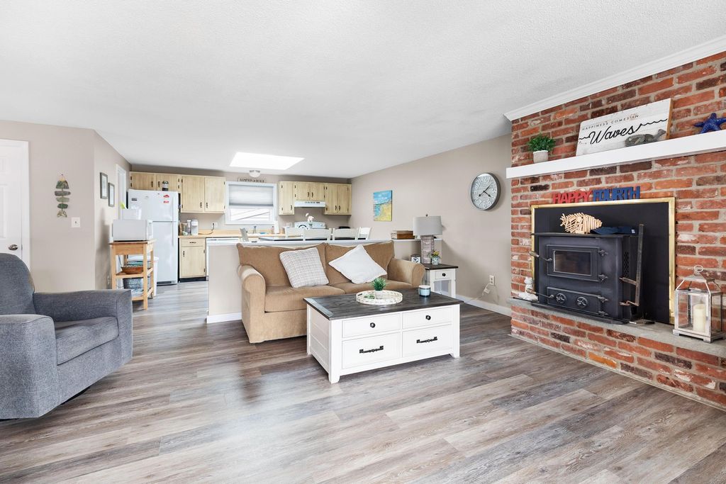 Image 18 of property listing at 14 Fellows Avenue # 2, Hampton, NH 03842