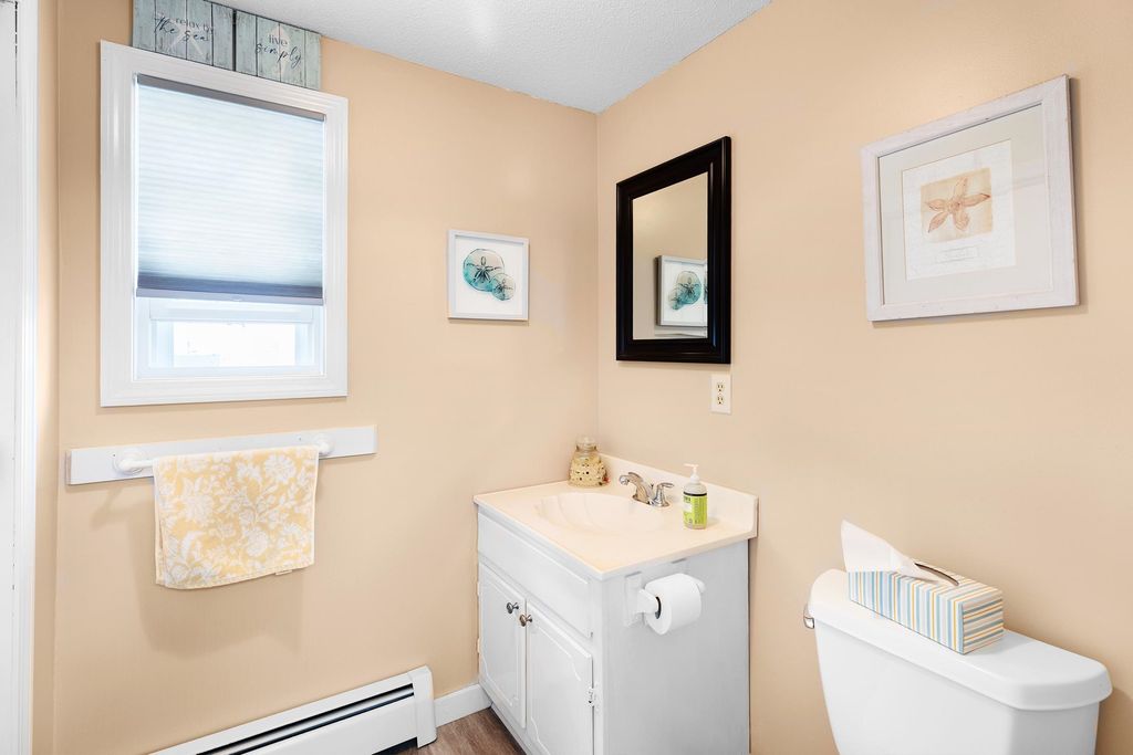 Image 27 of property listing at 14 Fellows Avenue # 2, Hampton, NH 03842