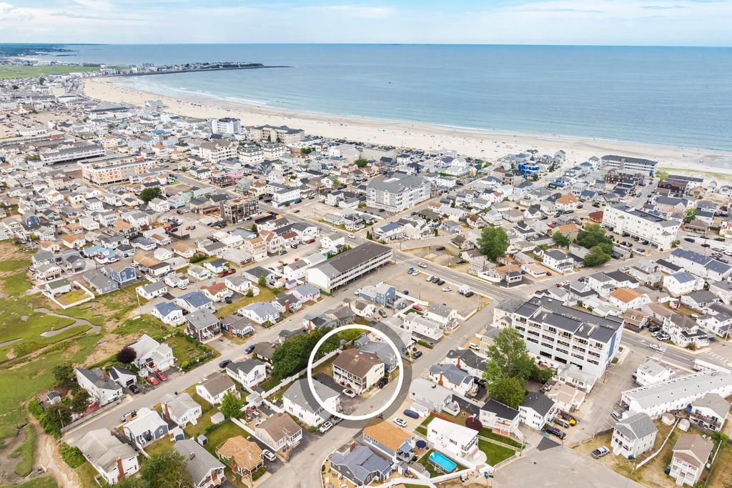 Image 32 of property listing at 14 Fellows Avenue # 2, Hampton, NH 03842