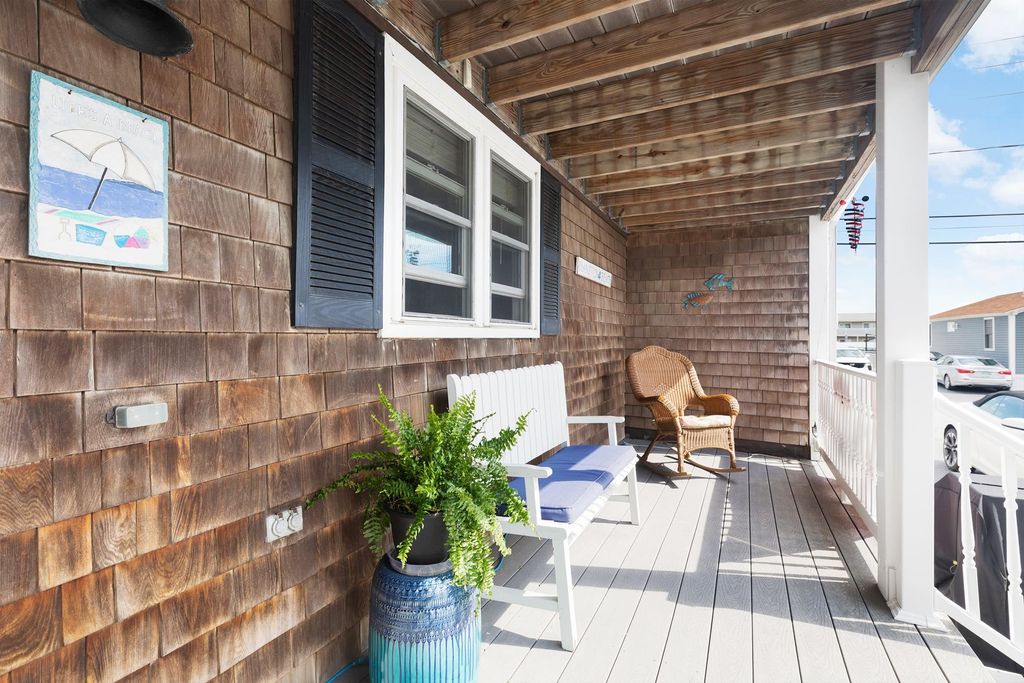 Image 5 of property listing at 14 Fellows Avenue # 2, Hampton, NH 03842