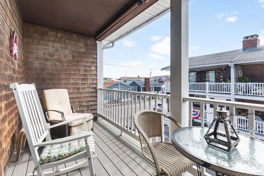 Image 6 of property listing at 14 Fellows Avenue # 2, Hampton, NH 03842