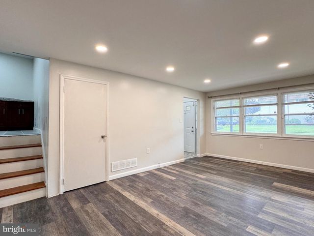 820 LEEDS LN, Newark, DE 19711