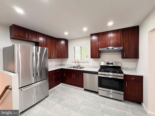 820 LEEDS LN, Newark, DE 19711