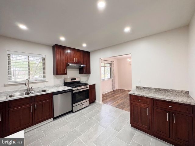 820 LEEDS LN, Newark, DE 19711