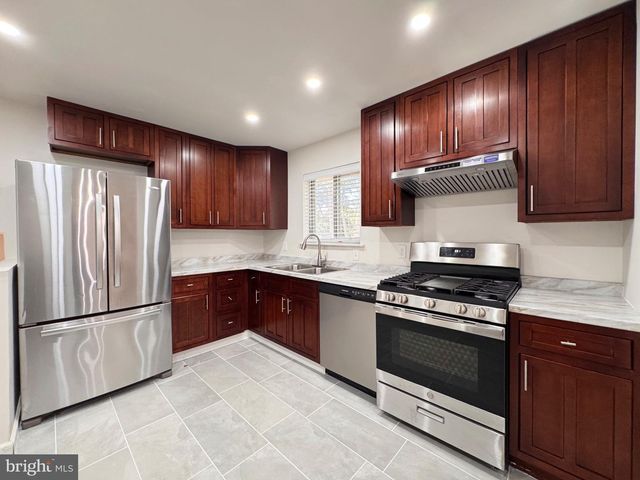 820 LEEDS LN, Newark, DE 19711