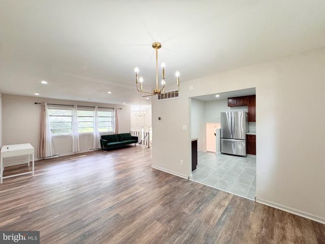 820 LEEDS LN, Newark, DE 19711