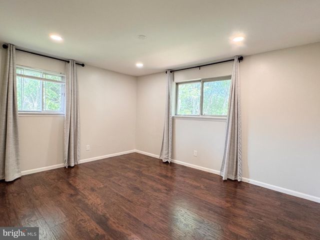 820 LEEDS LN, Newark, DE 19711